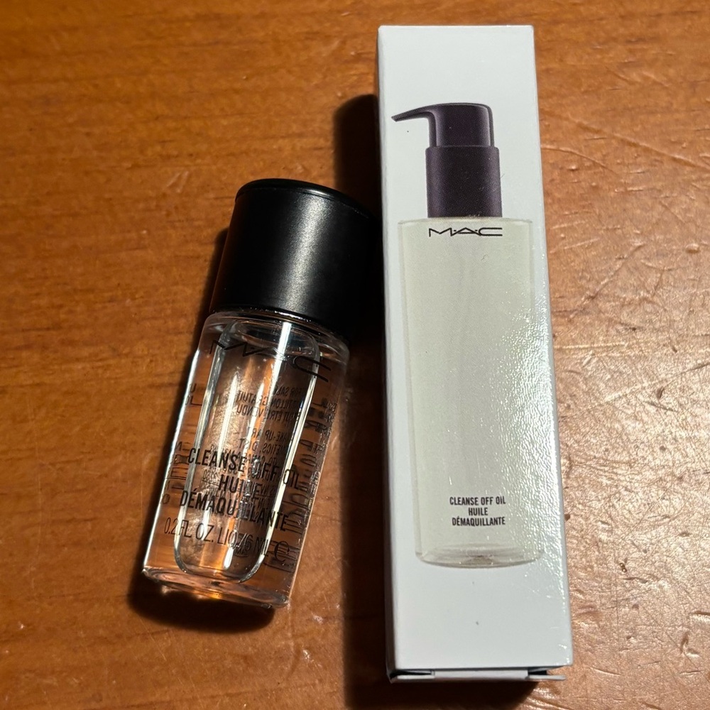 MAC Cleanse Off Oil - Picture 2 of 15